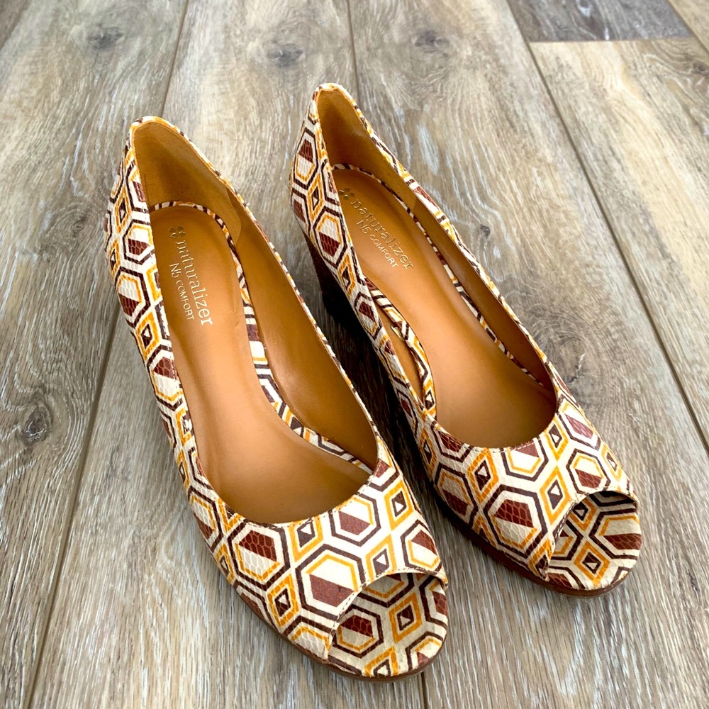 Naturalizer wedge shoes